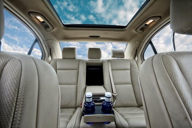 Departure by Luxury Sedan from Denver City to Denver Airport DEN - Why This Transfer Works Well