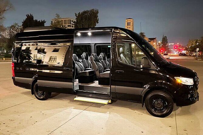 Departure by Sprinter from Milwaukee to Milwaukee Airport MKE - The Vehicle and Comfort Level