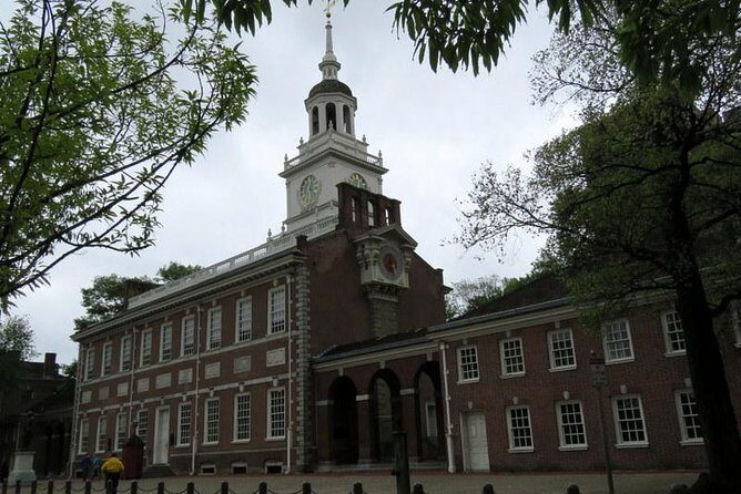 Discovering Colonial Philadelphia Private Walking Tour - Elfreths Alley: America’s Oldest Residential Street