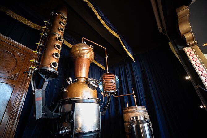 Distillery Tour at Second Sight Spirits with Spirits Tasting - The main attraction: The lounge and quirky features