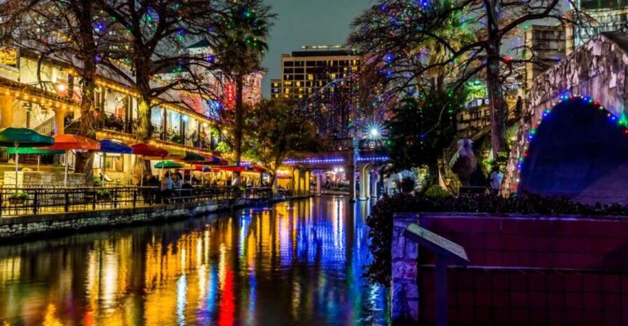 Enchanted Christmas Stroll: San Antonios Festive Gems - The Value of the Tour
