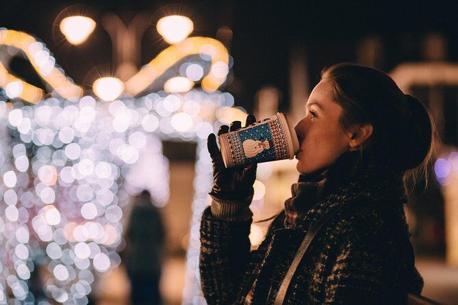 Experience the season with a scavenger hunt in Chicago with Holly Jolly Hunt - Frequently Asked Questions
