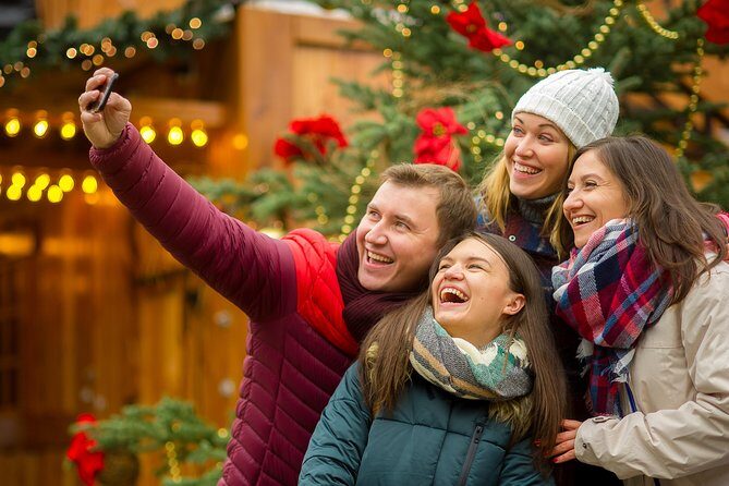 Experience the season with a scavenger hunt in Oceanside with Holly Jolly Hunt - Who Should Consider This Activity?