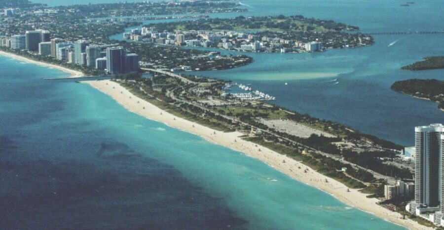 From Fort Lauderdale: Best of Miami Small Group Tour w/Boat - South Beach and the Art Deco District