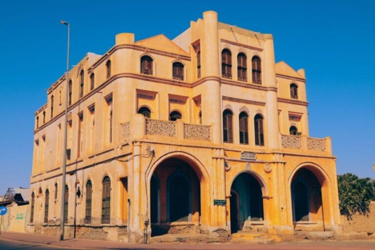 From Jeddah & Makkah: Taif Full Day Tour with Lunch - Discovering the Charm of Taif: A Deep Dive