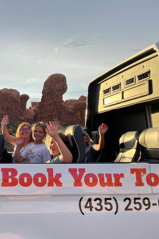 From Moab: Arches National Park Scenic Tour with Short Hikes - What Past Travelers Say