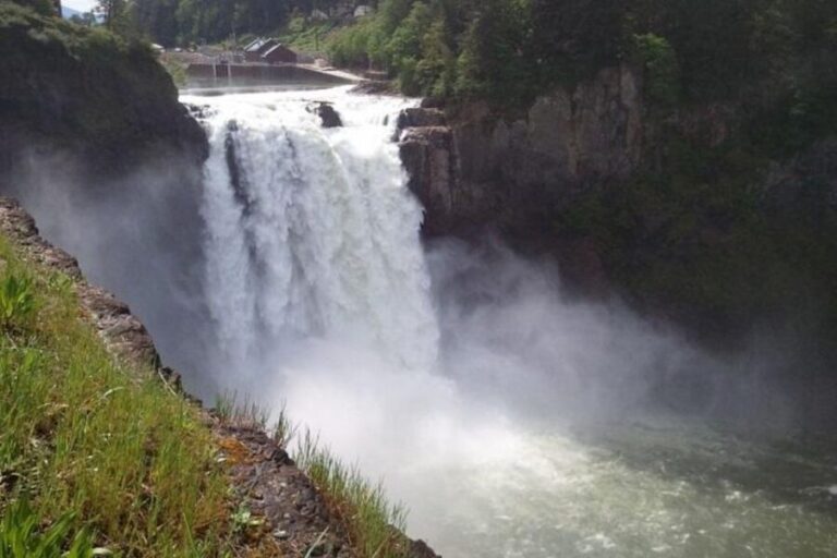 From Seattle: Leavenworth Bavarian Alpine Village Day Trip - The Scenic Drive from Seattle