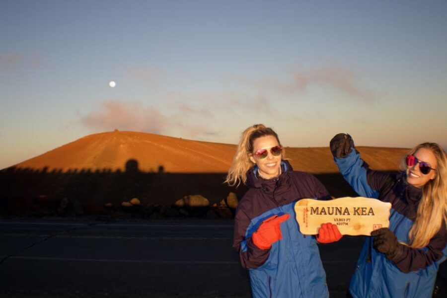 Hawaiis GOAT Experience: Mauna Kea Summit, Sunset & Stars - The Mauna Kea Summit: Breathtaking Sunsets & Photo Opportunities