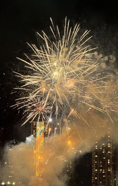 Honolulu: 1-Hour Friday Night Fireworks Cruise with Drinks - An Insider Look at the Fireworks Cruise Experience