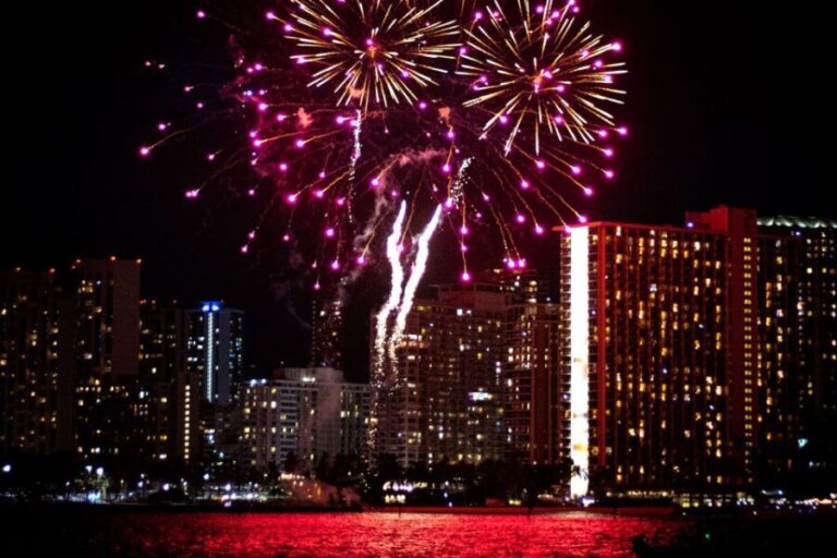 Honolulu: Friday Night Fireworks Cruise with Music - Authentic Insights from Reviewers