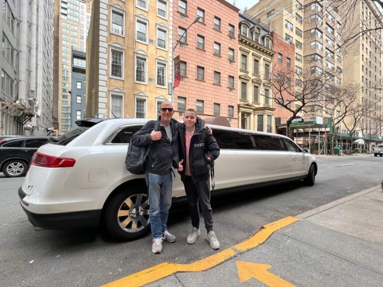 JFK /EWR Airport Stretch Limo Pick Up + One Hour NYC Tour - Detailed Breakdown of the Experience