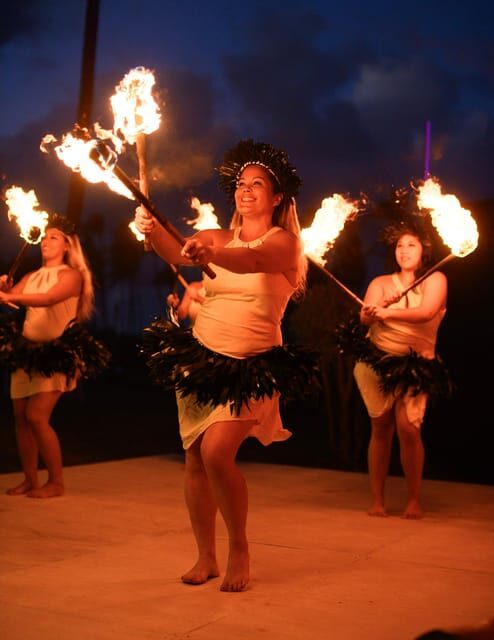 Kauai: Ahi Uila Fire Show with Dinner Option - Who Is This Experience Best For?