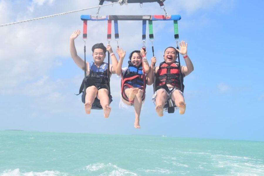 Key West Parasailing at Smathers Beach - What Makes This Parasailing Experience Stand Out