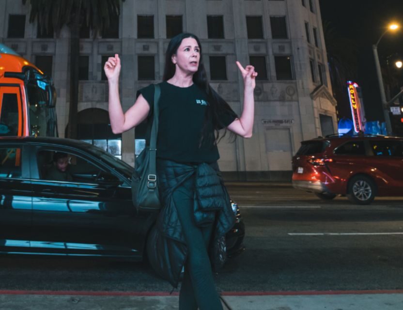 LA Ghosts Boos and Booze Haunted Pub Crawl - The Start: Meeting Your Guide in Hollywood