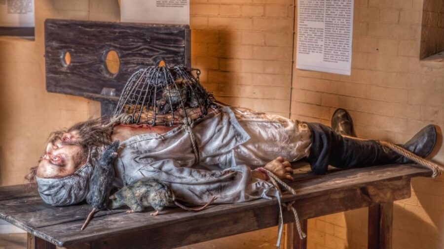 LA: Medieval Torture Museum Ticket with Ghost Hunting - Ghost Hunting Experience: Spooky Fun or Serious Investigation?
