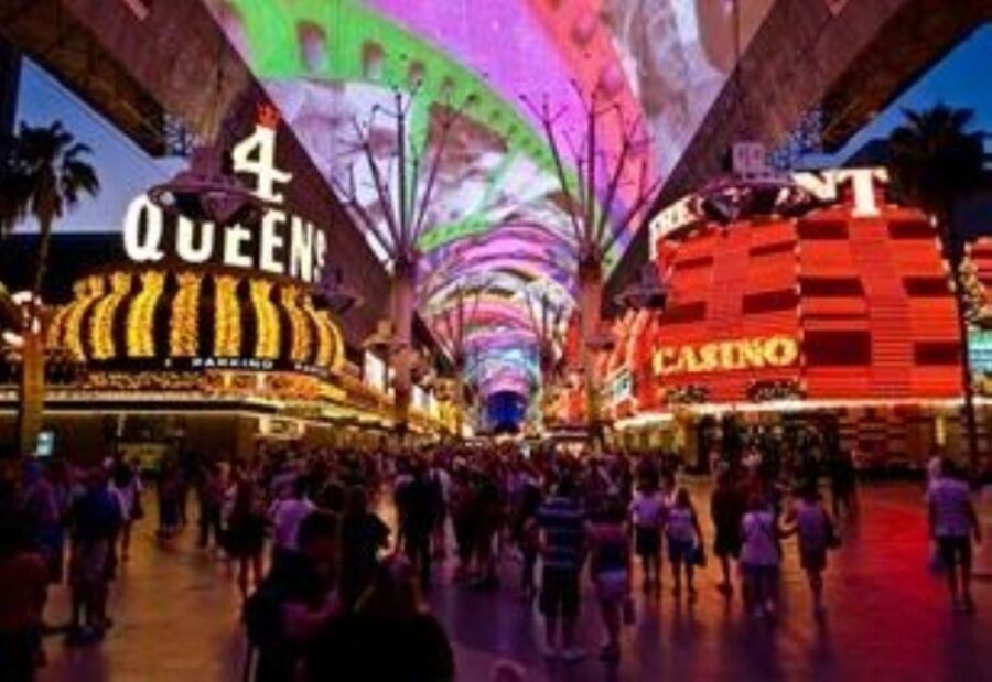 Las Vegas: 7 Wonders Night Tour with Hotel Pickup - Who Will Love This Tour?