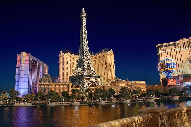 Las Vegas: 90-Day VIP Shop and Dine4Less Card City Hopper - What Is the 90-Day VIP Shop and Dine4Less Card?