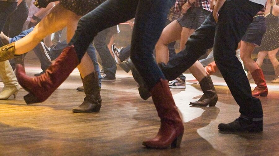 Las Vegas: Country Bar Crawl by Party Bus w/ Mixed Drinks - The Value and Who It’s Best For