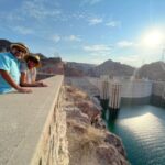 Las Vegas: Grand Canyon, Hoover Dam & 7 Magic Mountains Tour - Why the Guides Make the Difference