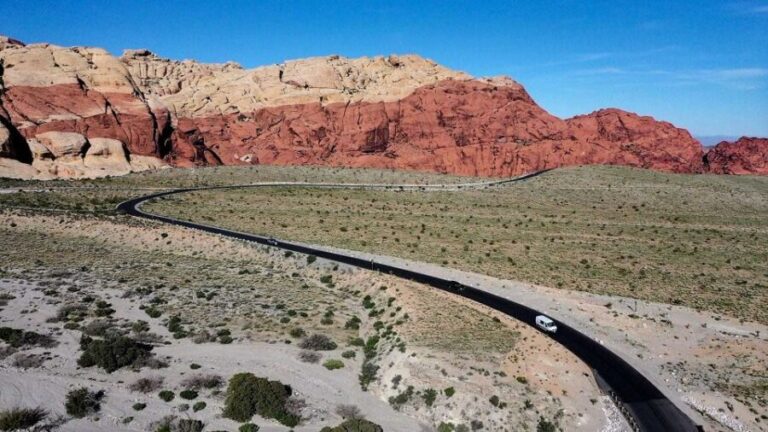 Las Vegas: Mojave, Red Rock Sign and 7 Magic Mountains Tour - Why This Tour Offers Great Value