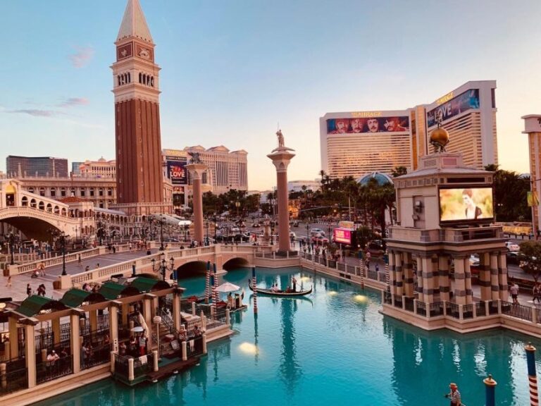 Las Vegas: Private Las Vegas Strip City Tour at Night - Practical Details and Value