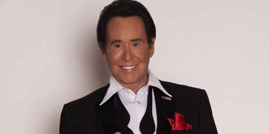Las Vegas: Wayne Newton - Up Close and Personal - The Venue and Atmosphere