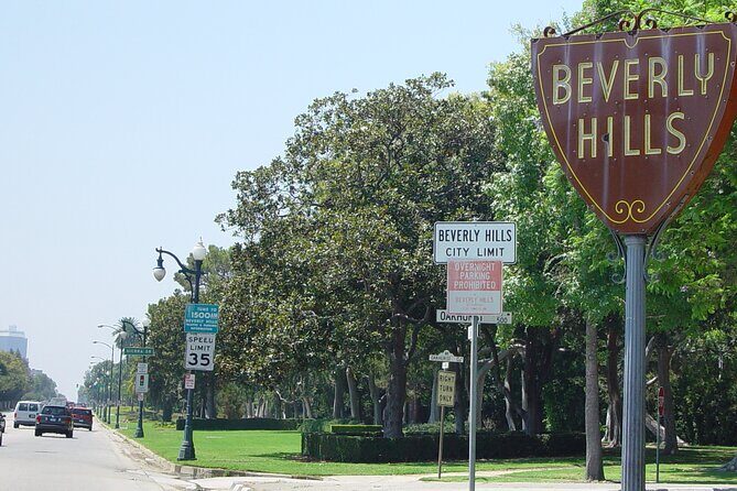 Los Angeles: Exclusive Celebrity Homes Tour for Groups & Families - Who Should Consider This Tour?