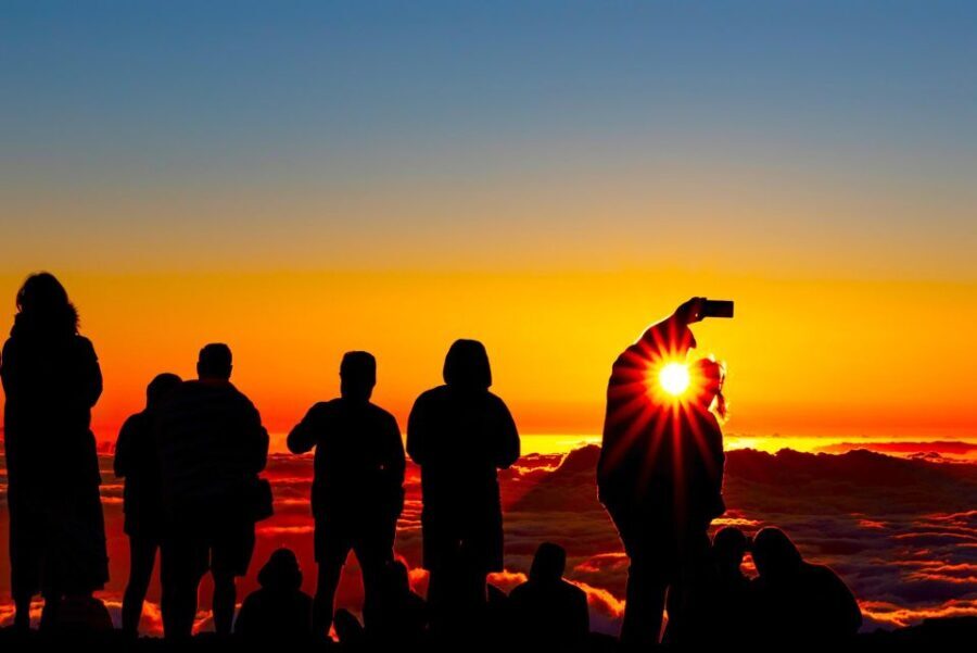 Maui: Haleakala Sunset and Stargazing Tour with Dinner - The Guides: Knowledge and Personal Touches Matter