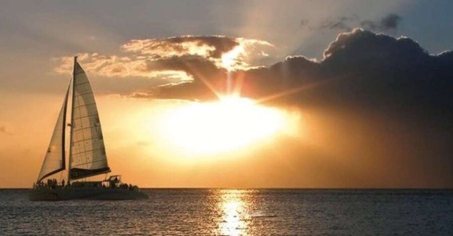 Maui: Ma'alaea Catamaran Sunset Sail with Appetizers - An In-Depth Look at the Experience