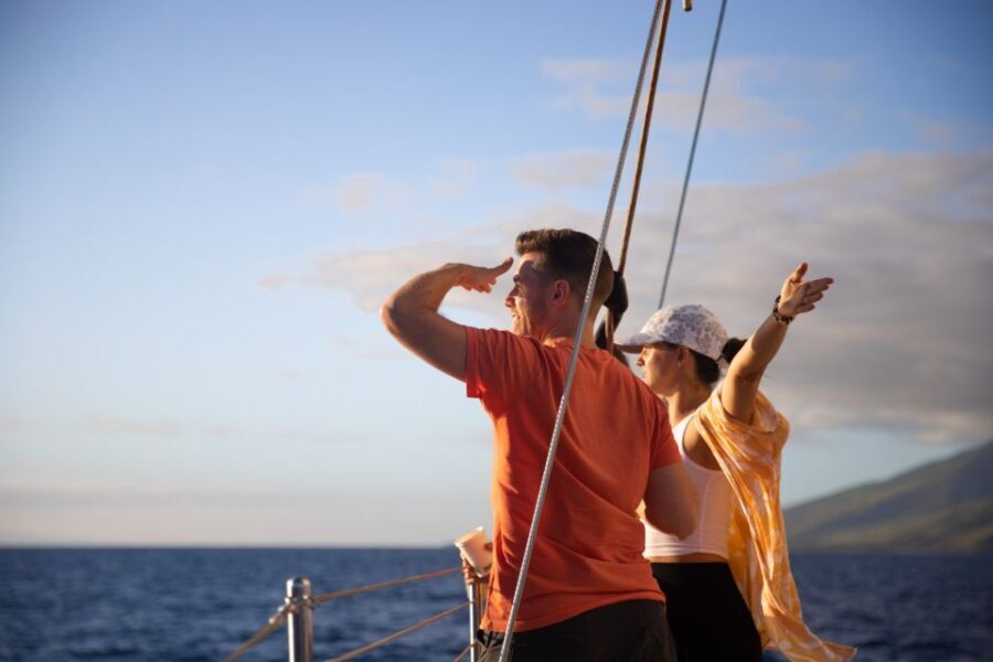 Maui: Morning Sail with the Whales Ma'alaea - The Magic of Whale Watching in Maui