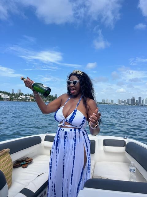Miami Beach: Private Boat Tour with Captain and Champagne - An In-Depth Look at the Miami Beach Private Boat Tour