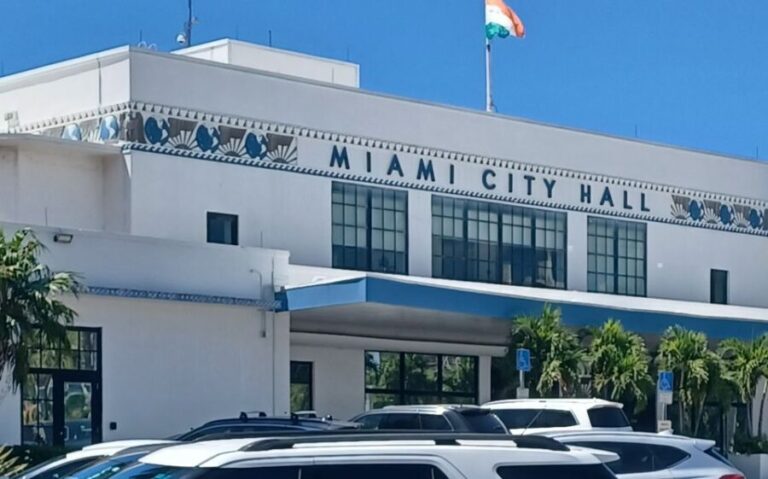 Miami City Tour - Transportation and Comfort