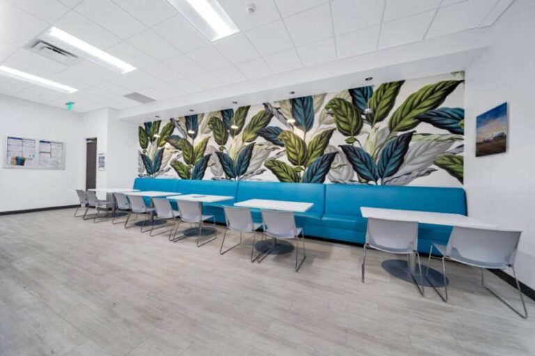 Miami: Cruise Line Lounge Access + Luggage Storage - The Sum Up