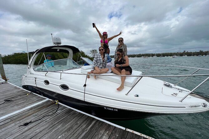 Miami Day or Night /Celebration - Exploring the Miami Yacht Tour in Detail