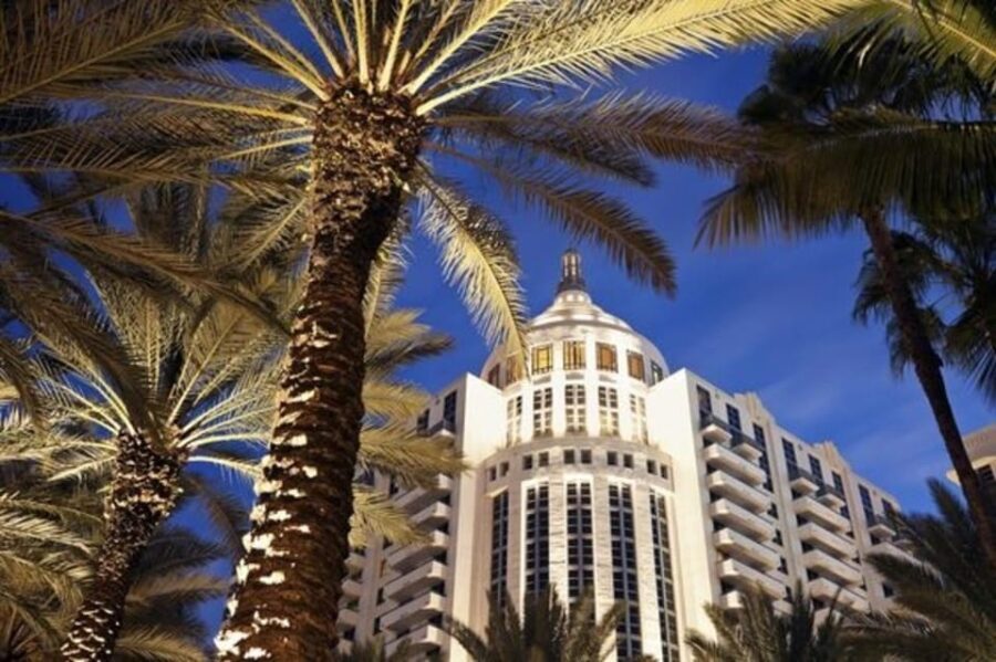 Miami : Must-See Attractions Private Car Tour with a Guide - What You Can Expect During the Tour