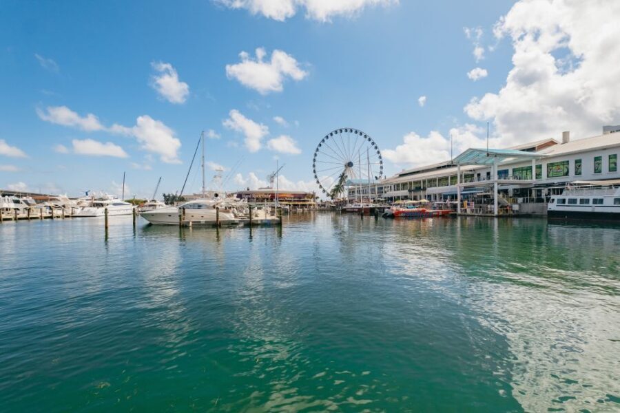 Miami: Panoramic Open-Top Bus Tour & Biscayne Bay Cruise - Biscayne Bay Cruise: Glimpse of Glamour and Nature