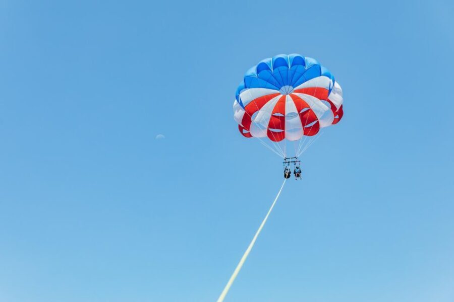 Miami: Parasailing Experience in Biscayne Bay - Parasailing: Soaring at 400 Feet
