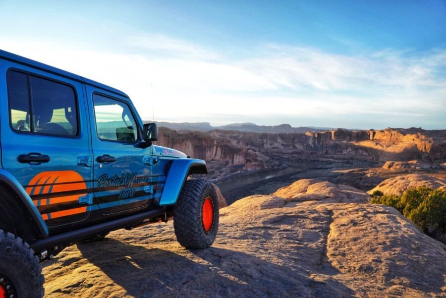 Moab: Off-Road Hell's Revenge Trail Private Jeep Tour - Why Choose This Tour?