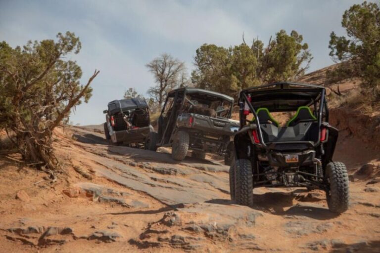 Moab: Self-Driven Guided Sunset UTV Tour to Fins N Things - An Exciting Ride through Moab’s Red Rocks