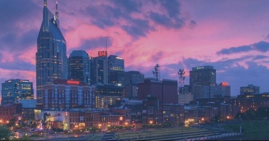 Nashville: 2-hour Trolley Sightseeing Tour by Night - Authentic Photos and Relaxed Pace