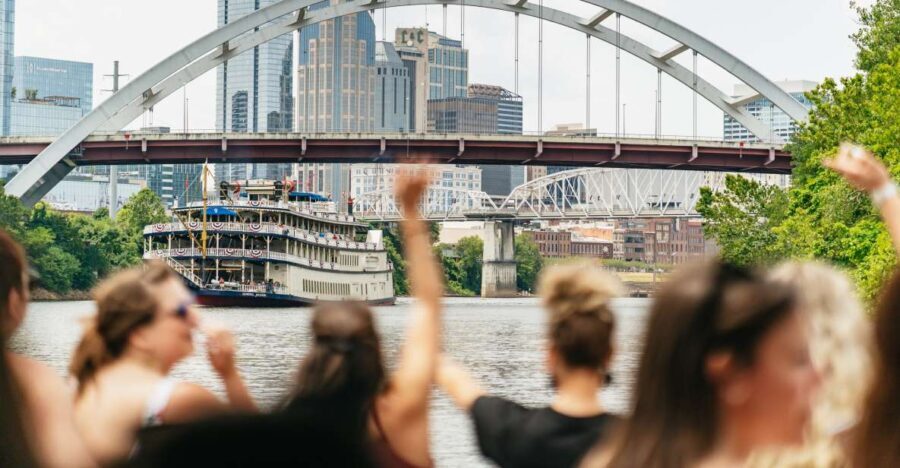Nashville: Pontoon Party Cruise with a Captain - The Value for Money
