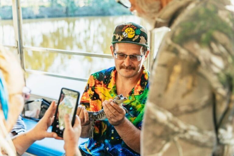 New Orleans: Guided Swamp Cruise by Tour Boat - The Journey to the Swamp