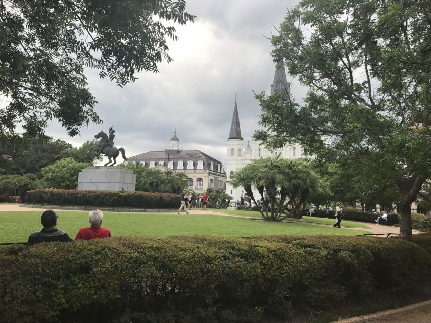 New Orleans: Voodoo, Mystery and Paranormal Tour - Paranormal Equipment and Ghostly Encounters