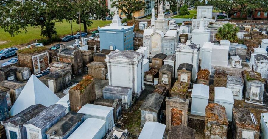 New Orleans: Walking Tour Inside St. Louis Cemetery No. 1 - A Deep Dive into the Experience: What You Can Expect