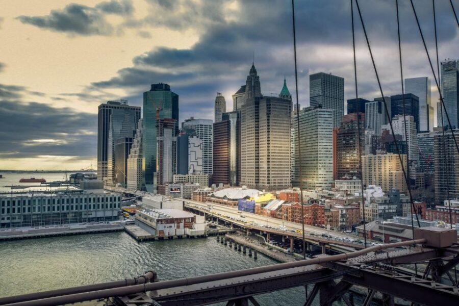 New York City: Via private SUV/VAN Highlights Tour. 13 max - Authentic Insights from Past Travelers