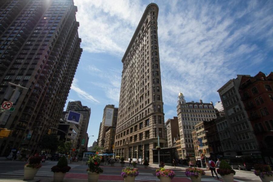 New York Citys Iconic Christmas Tour - Value and Practical Considerations