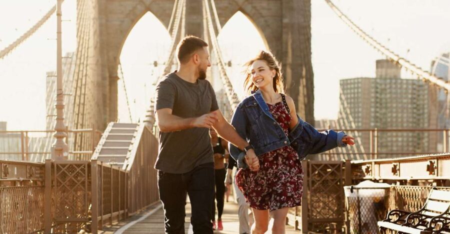 New York: Professional Photoshoot at Brooklyn Bridge - What Sets It Apart