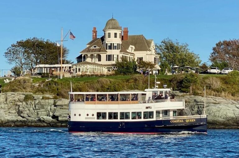 Newport, RI: Evening Cocktail Cruise of Narragansett Bay - Who Will Love This Cruise?