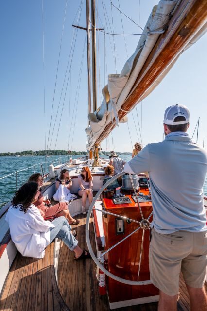 Newport: Schooner Sailing Tour - The Sights and Highlights in Detail
