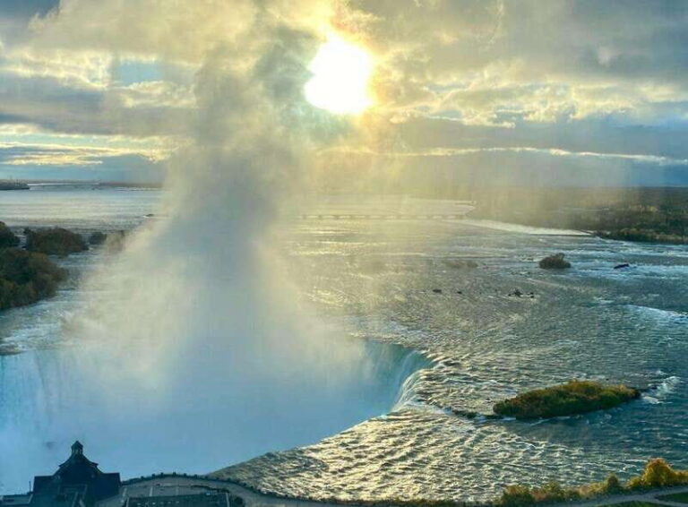Niagara Falls: Luxury Private Tour with Winery stop - A Closer Look at the Experience
